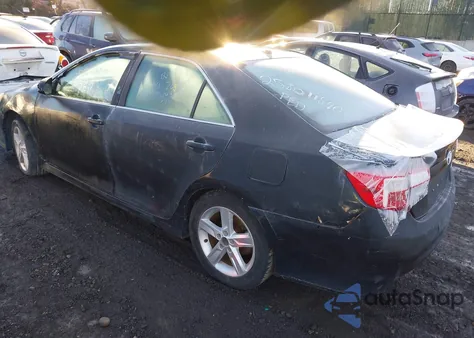 2014 Toyota Camry Se z USA, uszkodzony, nr VIN 4T1BF1FK1EU349637